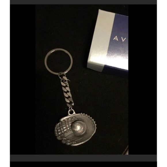 Vintage Avon Pewter Baseball Enthusiast Keychain~New in Box~Offered 1990's~ - Picture 1 of 2